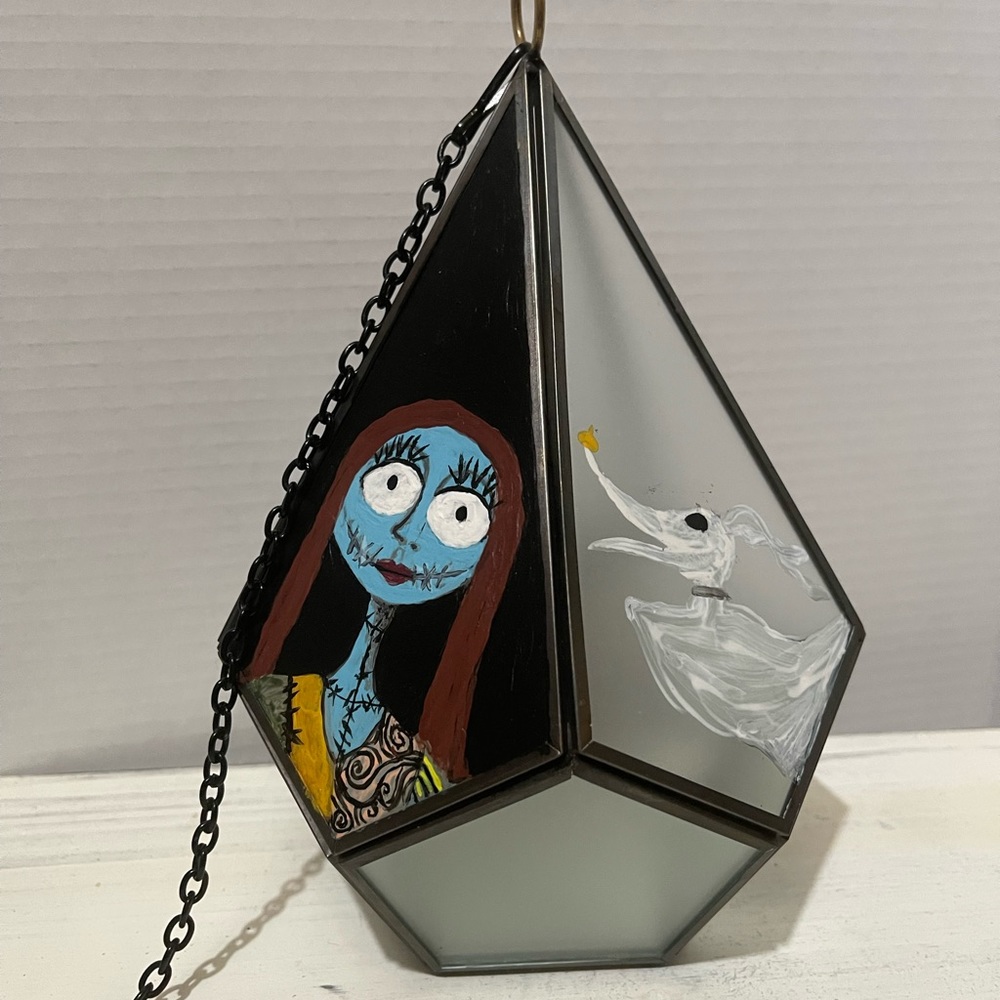 ⭐️🎄Nightmare Before Christmas Glass Terrarium!